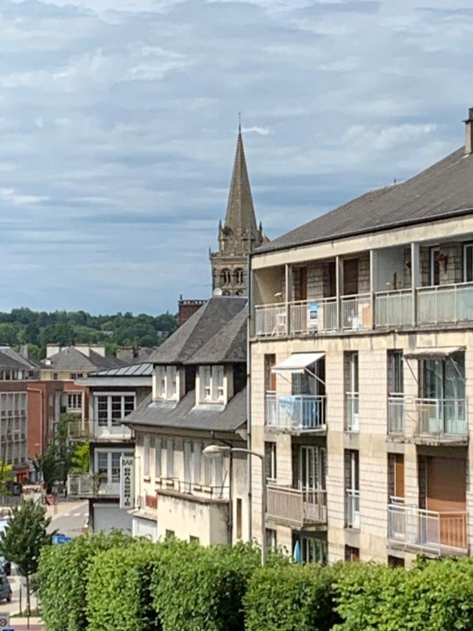 شقة Au Coeur De Lisieux 83 M2 Et Vue Sur La Basilique المظهر الخارجي الصورة